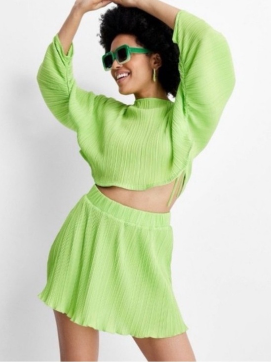 Future Collective Dresses & Skirts - FUTURE COLLECTIVE GABRIELLA KAREFA-JOHNSON TARGET 2PC GREEN SKIRT CROP BLOUSE XS